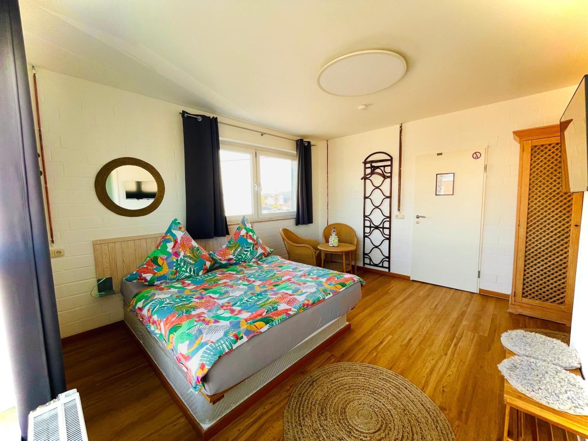 Mine Hotel Weilerswist ภายนอก รูปภาพ
